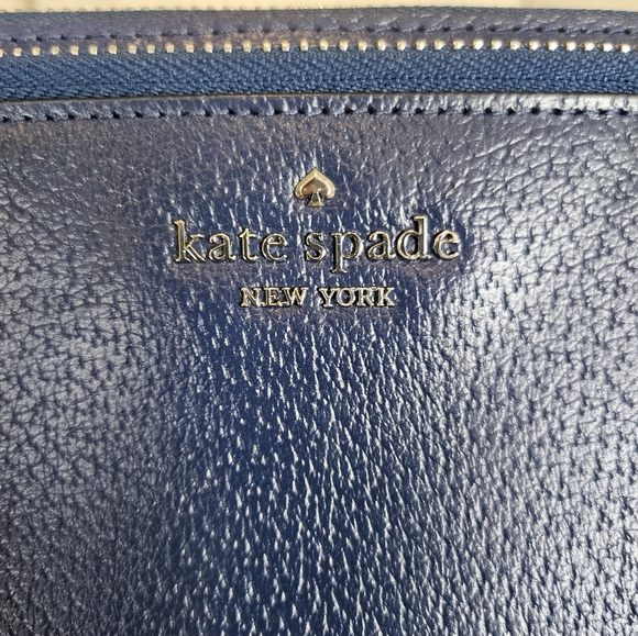 Almost new Kate Spade wallet wristlet - Picture 2 of 15